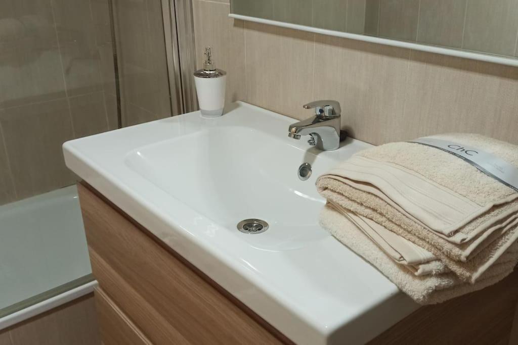 Atico En Paiporta Con 2 Grandes Terrazas Appartement Valencia Buitenkant foto